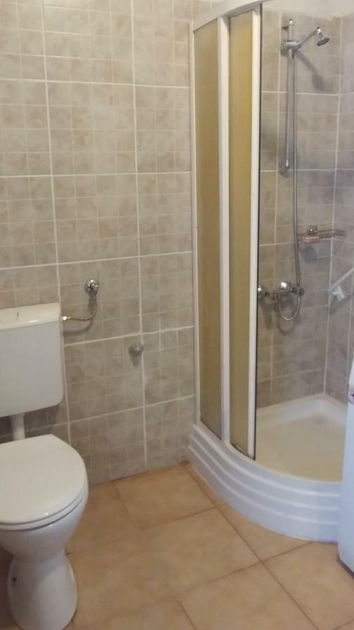 Oncsa Vendeghaz Hotell Gyöngyös Exteriör bild