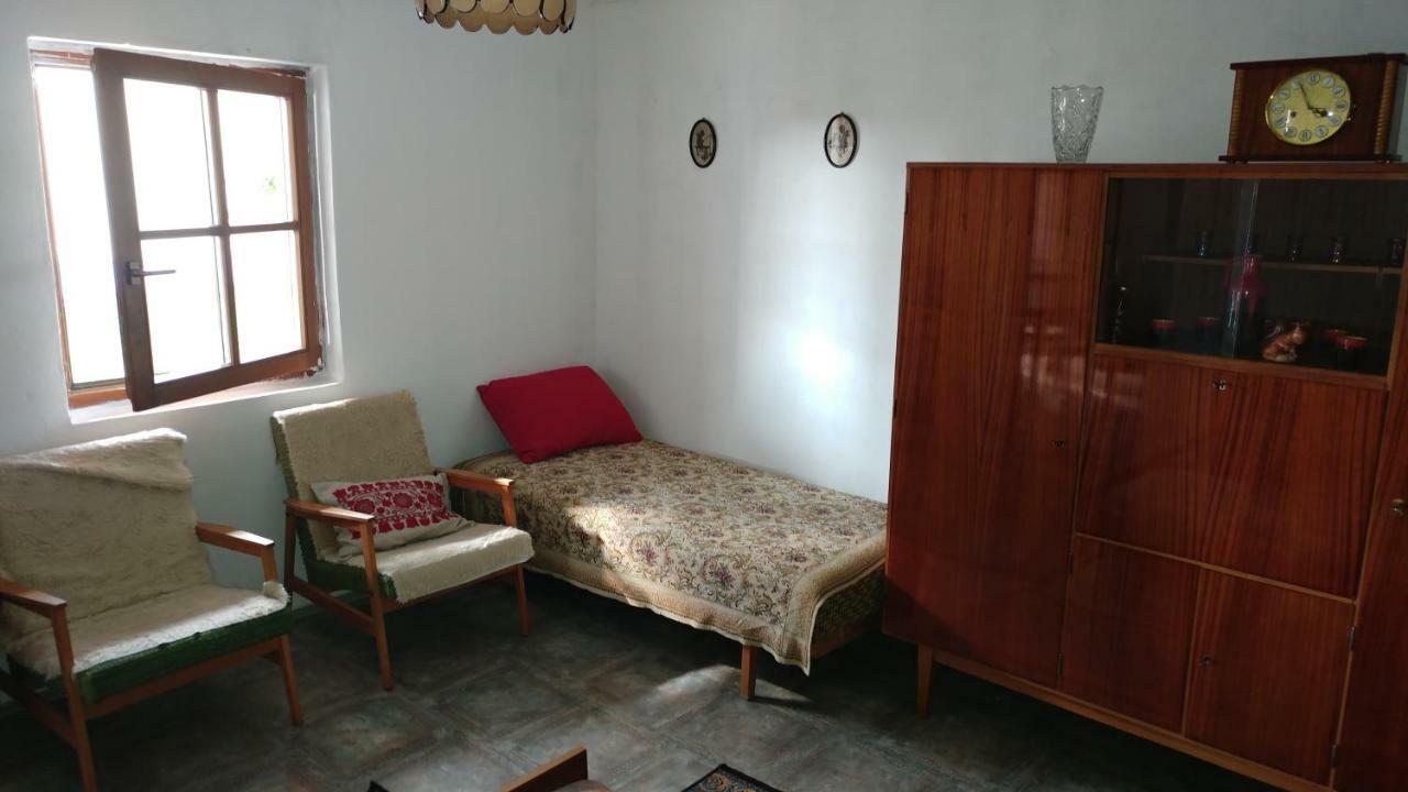 Oncsa Vendeghaz Hotell Gyöngyös Exteriör bild
