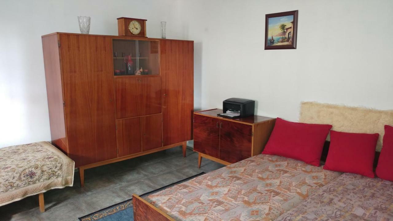 Oncsa Vendeghaz Hotell Gyöngyös Exteriör bild