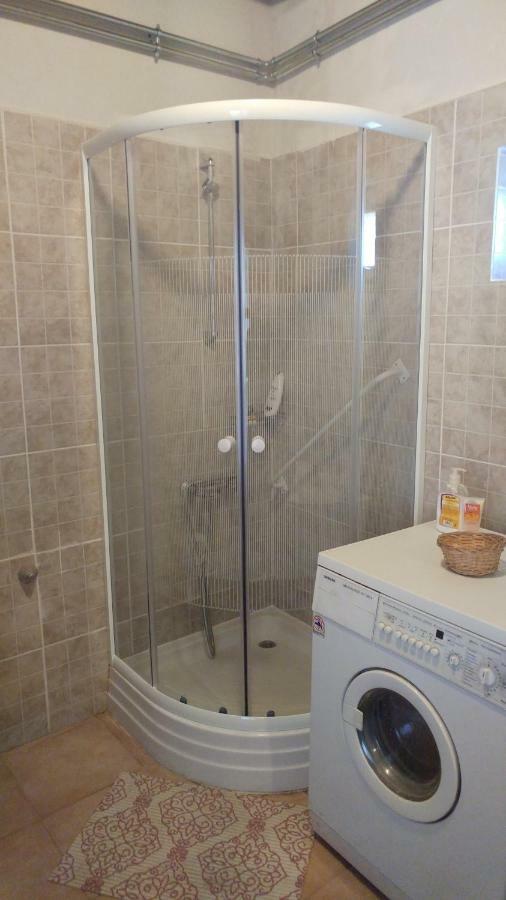 Oncsa Vendeghaz Hotell Gyöngyös Exteriör bild